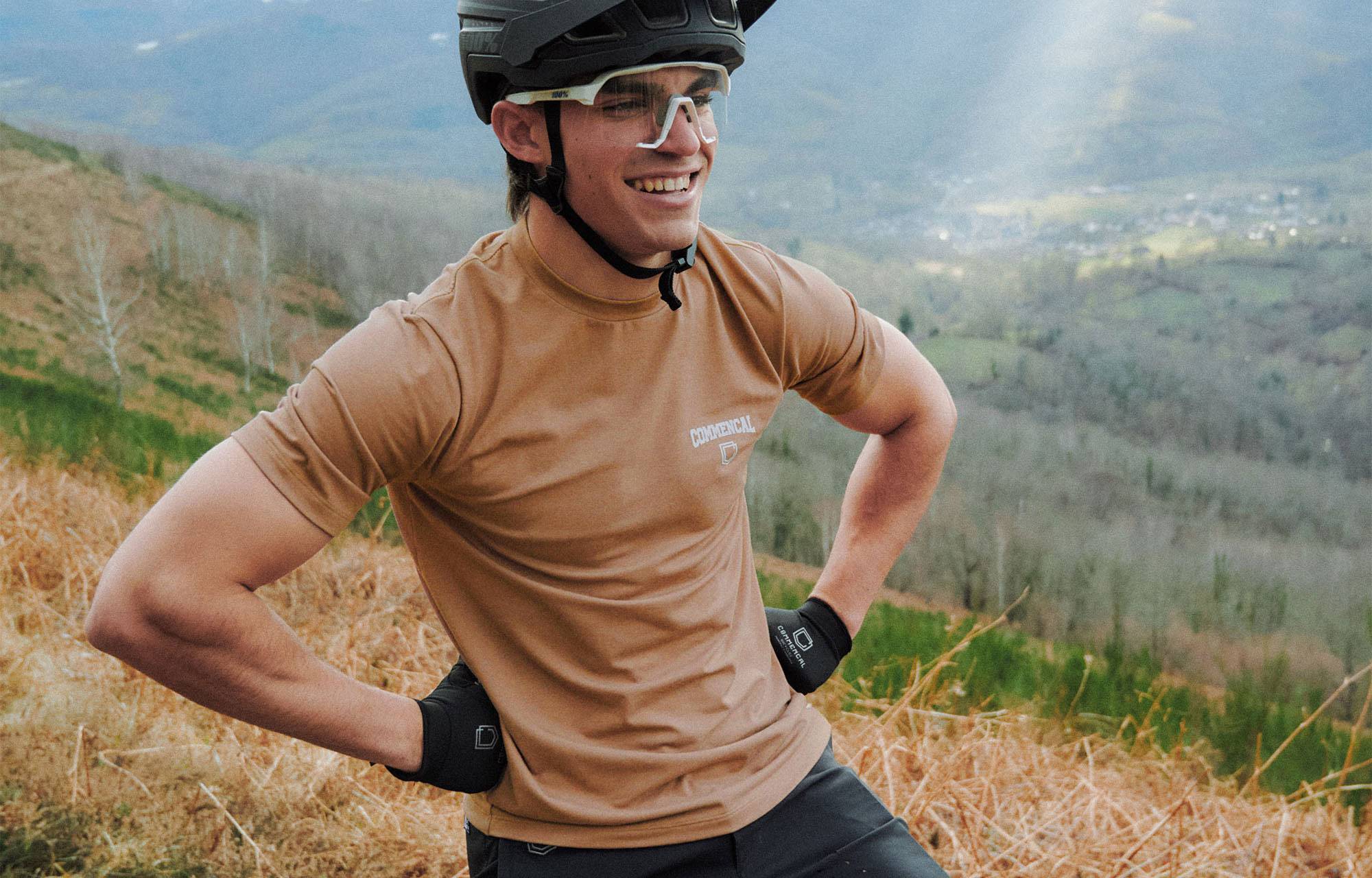 COMMENCAL KURZARM SOFTECH TRIKOT UTAH DIRT image number 4